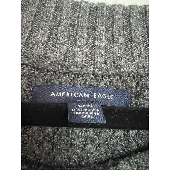 American Eagle Grey Waffle Sweater Woman’s Size Small - Picture 4 of 6